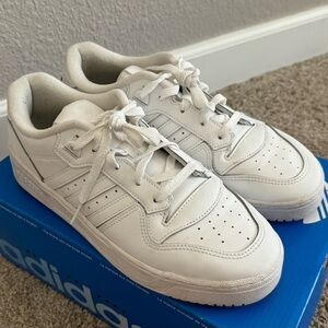 Adidas white Rivalry Low
